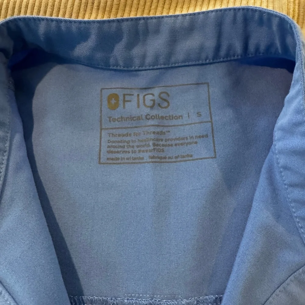 Figs Rafaela Scrub Top - Picture 5 of 8